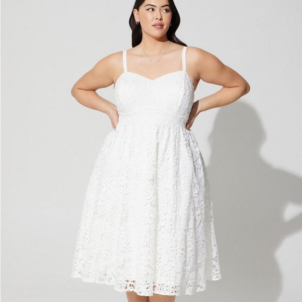 Torrid - Midi Crochet Lace Sweetheart Dress in Cloud Dancer White